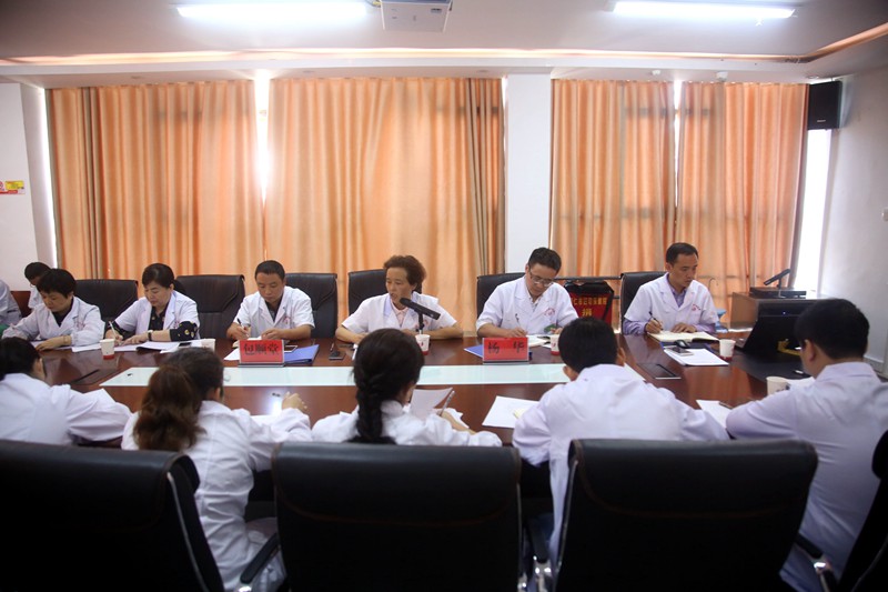 我院召开总值班暨应急突发事件处置流程培训会