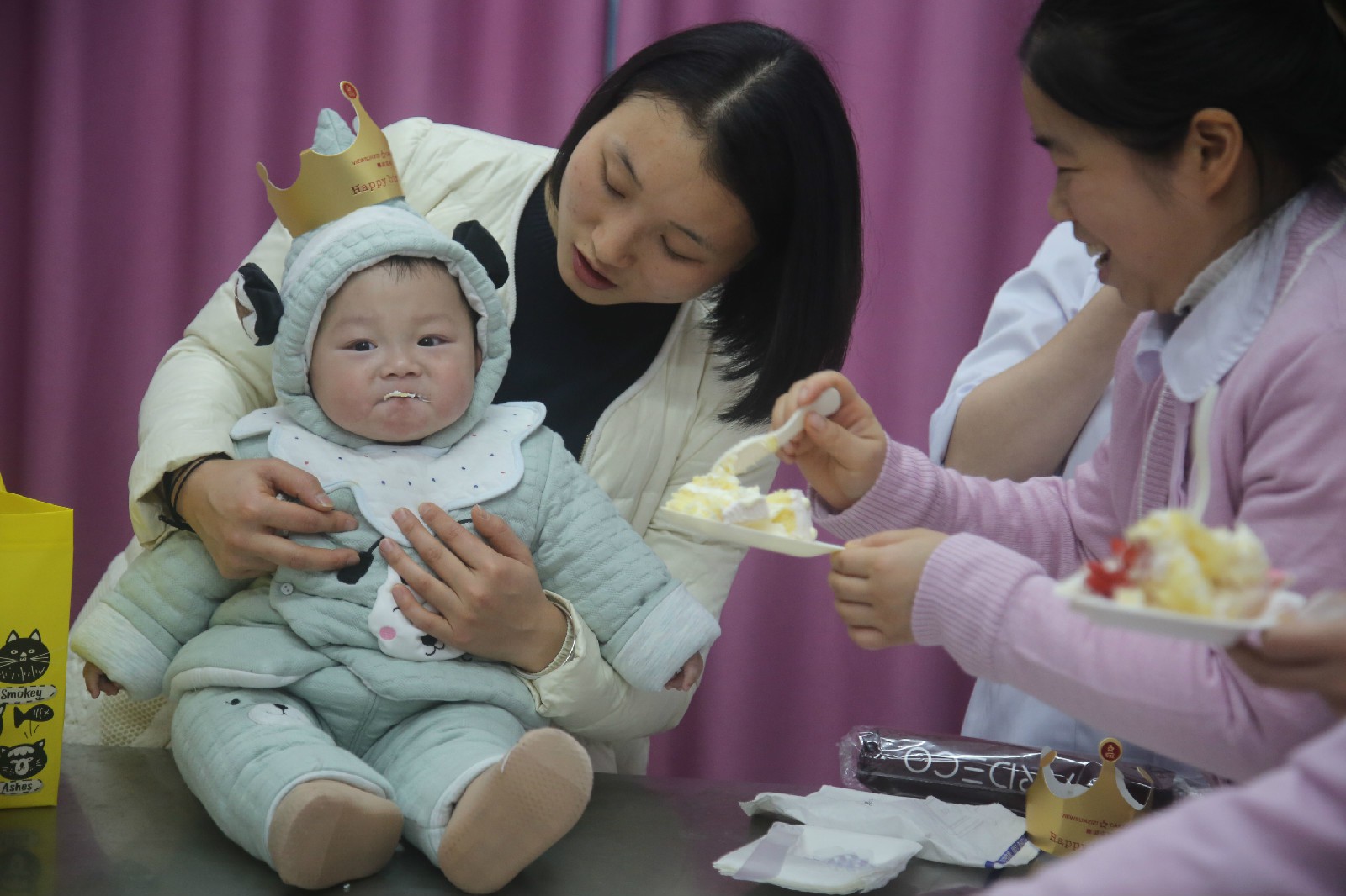 我院为“巴掌宝宝”庆祝一周岁生日