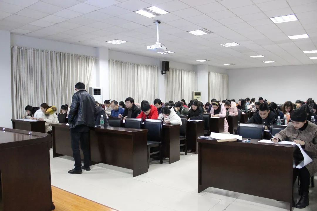 铜仁市妇幼保健院圆满完成2018年度新进职工岗前培训