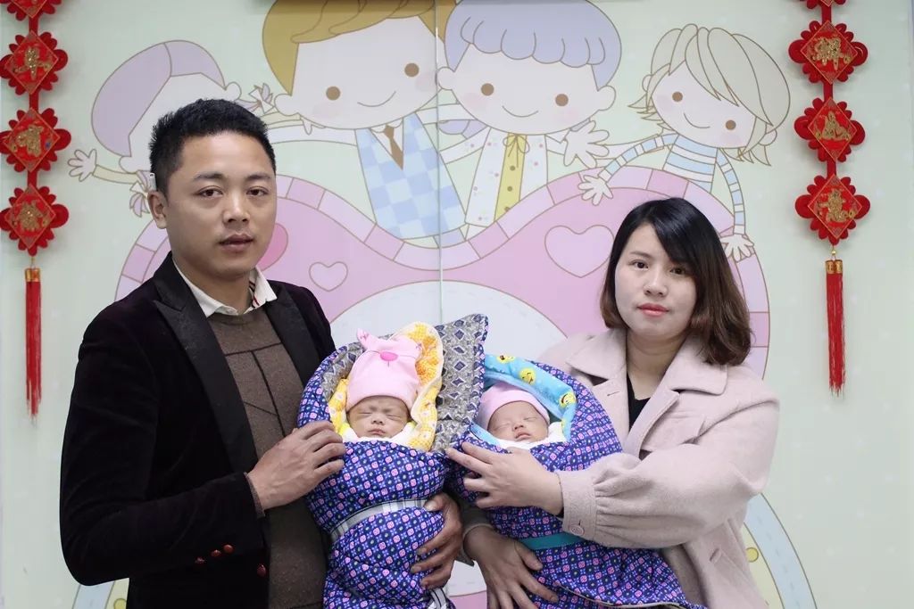 春风送暖，锦旗送情——我院新生儿科喜获患者锦旗一面