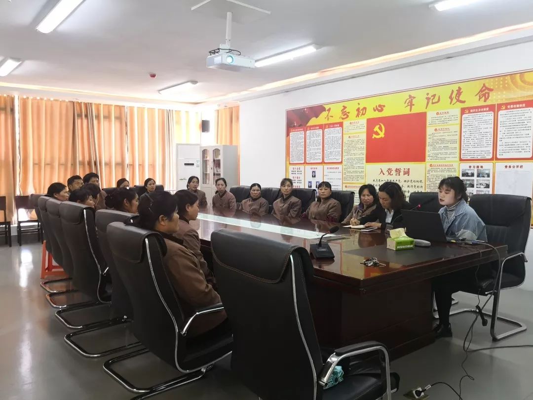 【新闻】铜仁市妇幼保健院院感科组织全院保洁人员开展院感知识培训