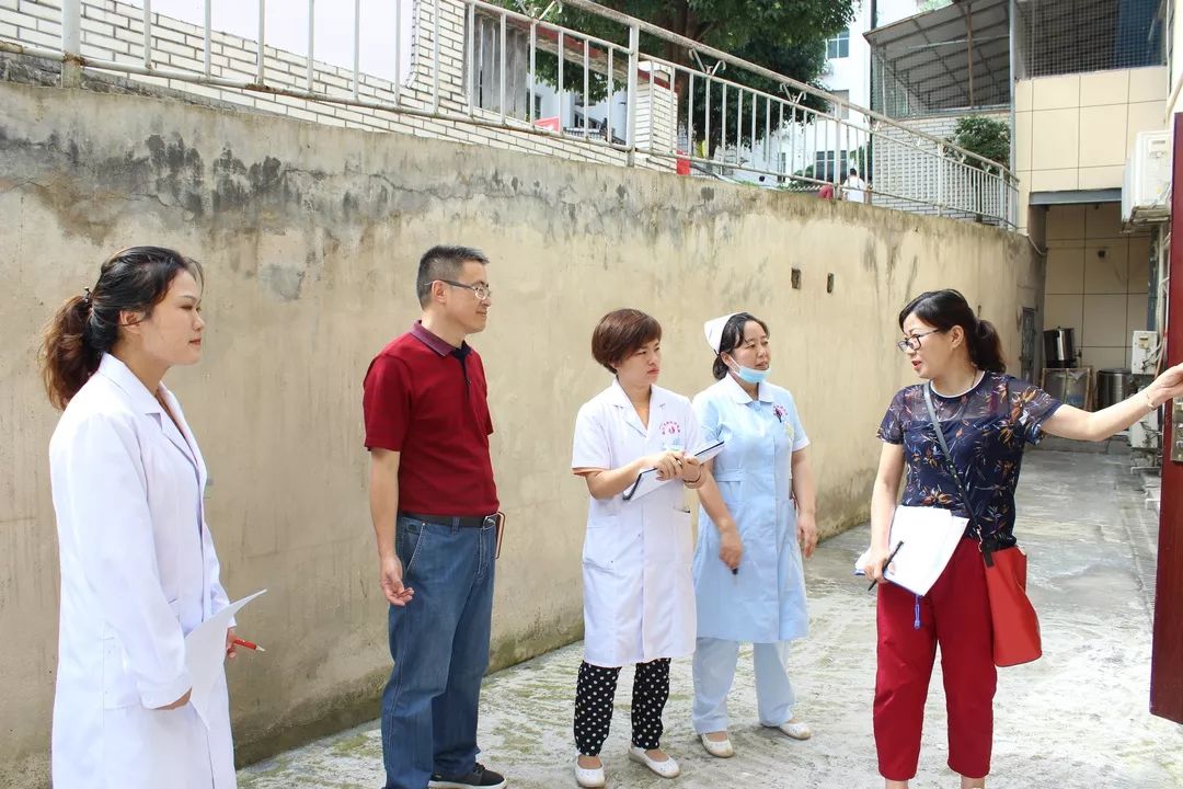 铜仁市医疗机构感染防控工作专项检查组深入我院督导检查