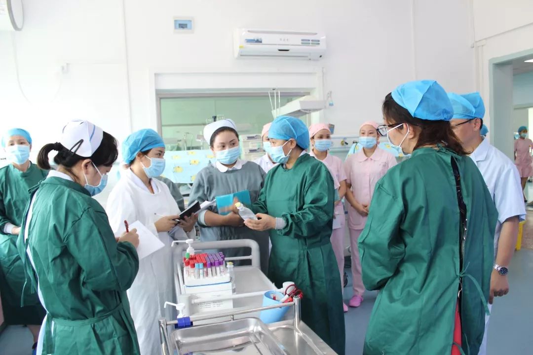 铜仁市医疗机构感染防控工作专项检查组深入我院督导检查