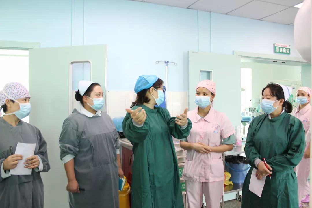 铜仁市医疗机构感染防控工作专项检查组深入我院督导检查