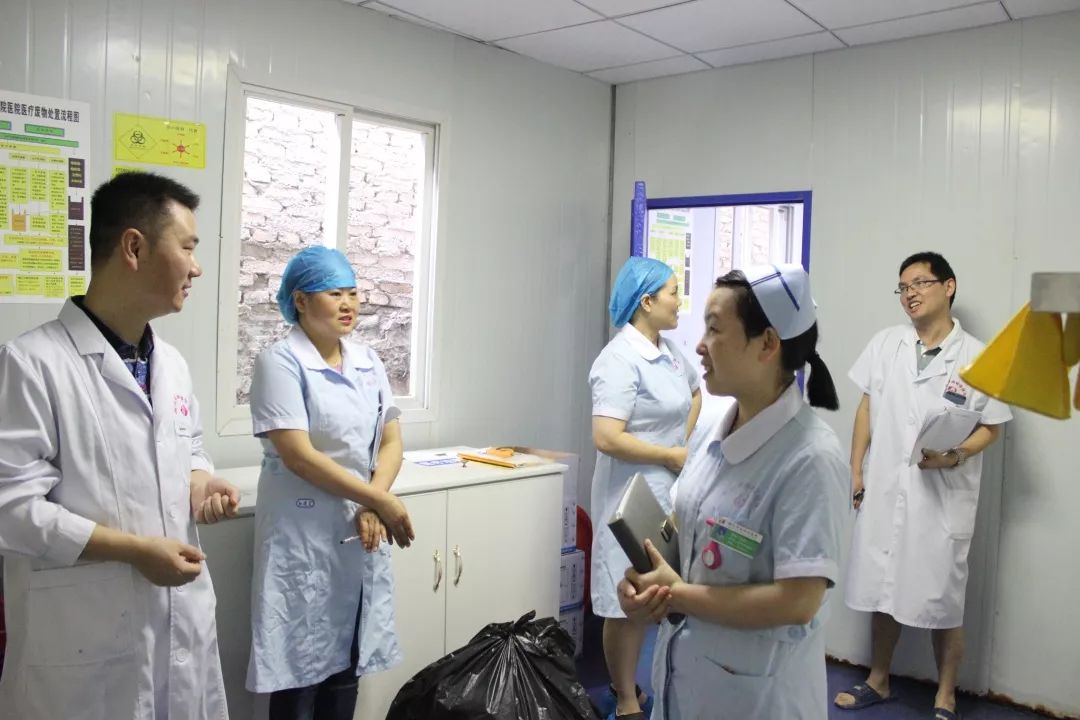 铜仁市医疗机构感染防控工作专项检查组深入我院督导检查