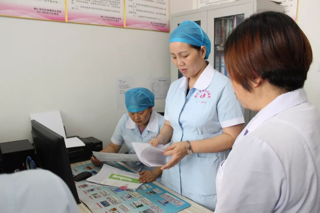 铜仁市医疗机构感染防控工作专项检查组深入我院督导检查