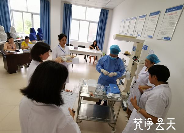 我市举办2019年危急重症孕产妇和新生儿急救演练技能竞赛