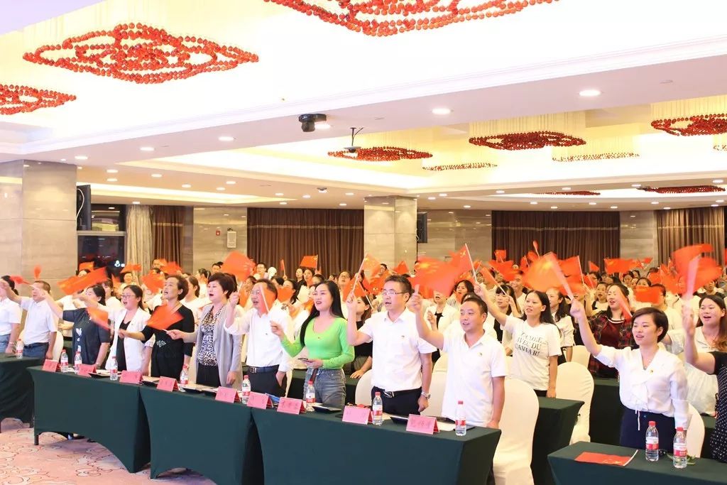 中共铜仁市妇幼保健院总支部委员会“不忘初心、牢记使命，爱党爱国爱岗”主题演讲比赛总决赛圆满成功