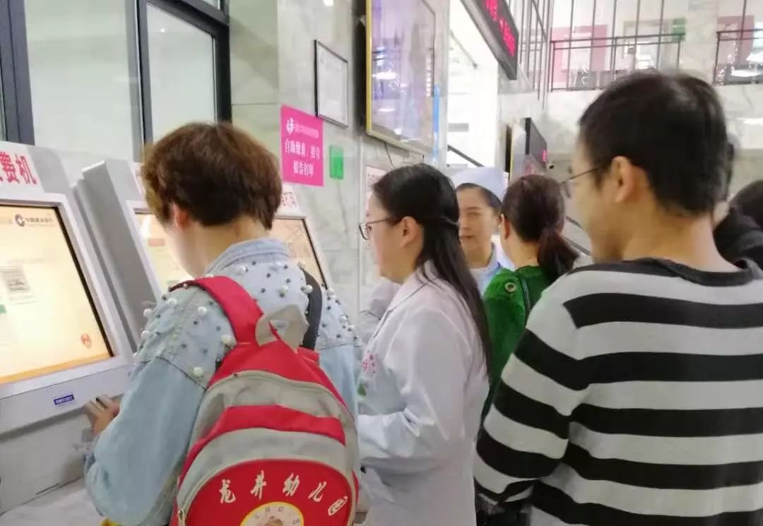 铜仁市妇幼保健院杨晓虹副院长带队调研，改善群众就医体验