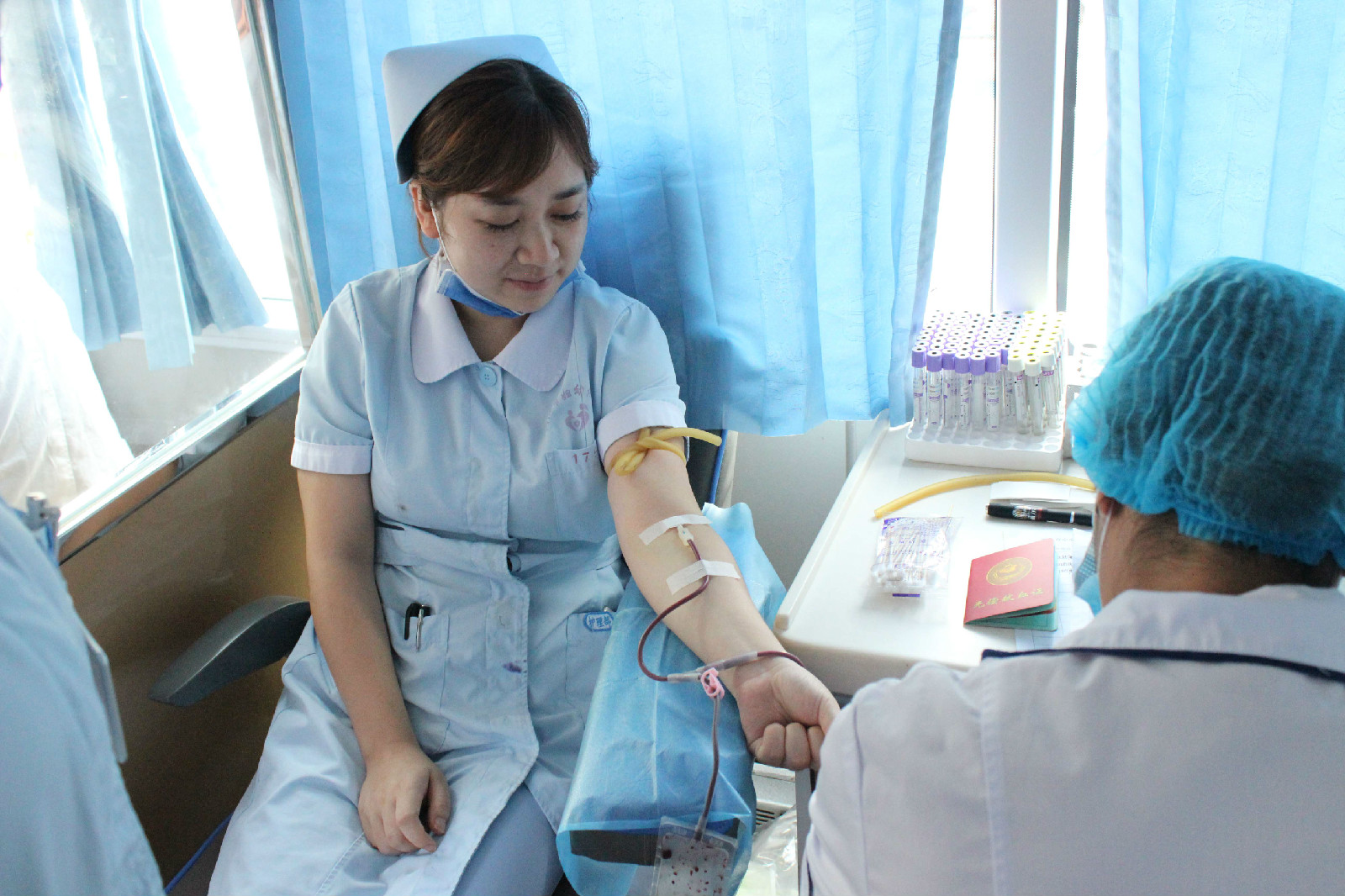 守护人民健康——我院组织开展夏季无偿献血活动