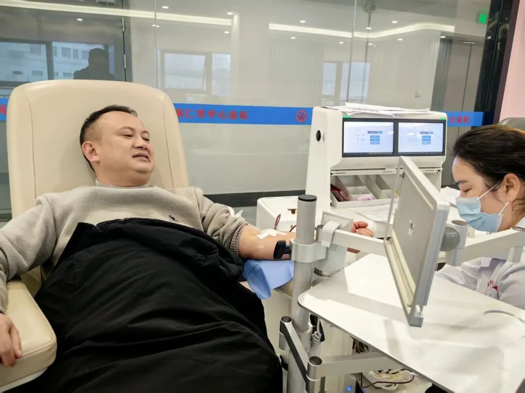 铜仁市妇幼保健院组织职工无偿献血