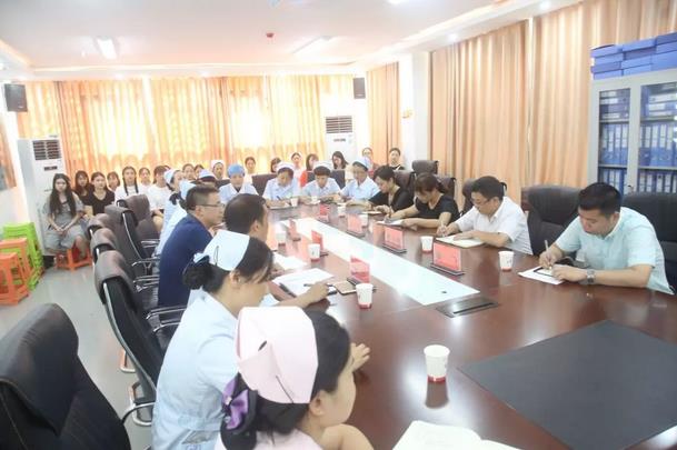 铜仁市职业技术学院与我院召开实习生座谈交流会