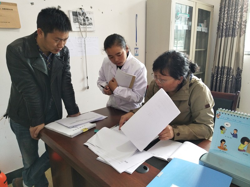 省督导组对我市2018年妇幼重大公共卫生项目和出生医学证明管理工作开展督导