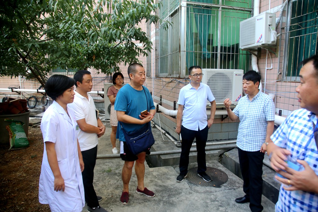 市卫计委专家组深入我院指导病媒生物防制工作