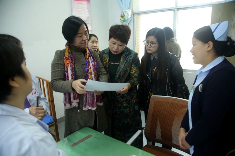 省妇儿工委一行深入我院调研指导0-3岁“苗圃工程”儿童早期综合发展工作