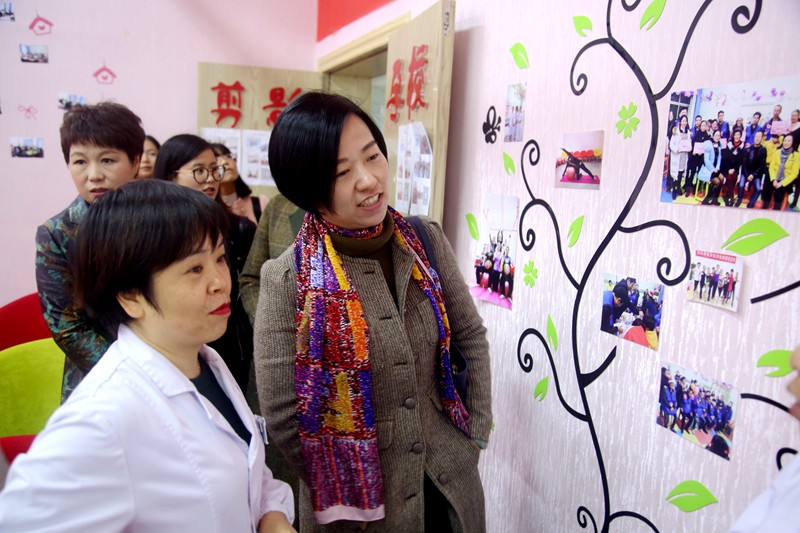 省妇儿工委一行深入我院调研指导0-3岁“苗圃工程”儿童早期综合发展工作