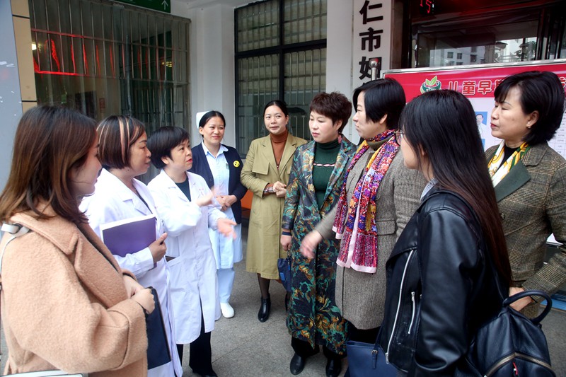 省妇儿工委一行深入我院调研指导0-3岁“苗圃工程”儿童早期综合发展工作