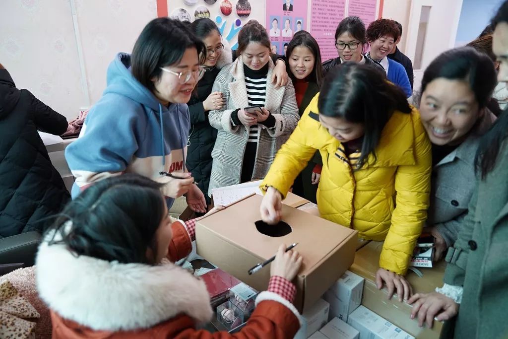 铜仁市妇幼保健院工会组织开展庆“三八”妇女节趣味活动