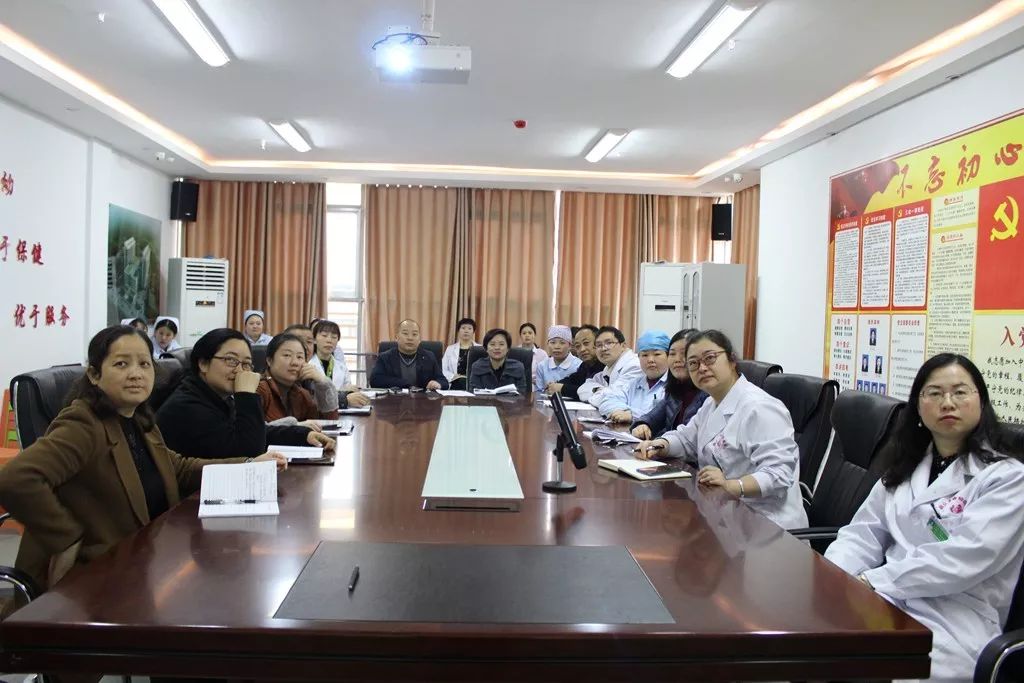 我院组织集中组织收看“新时代学习大讲堂”第15期时代前沿知识专题讲座
