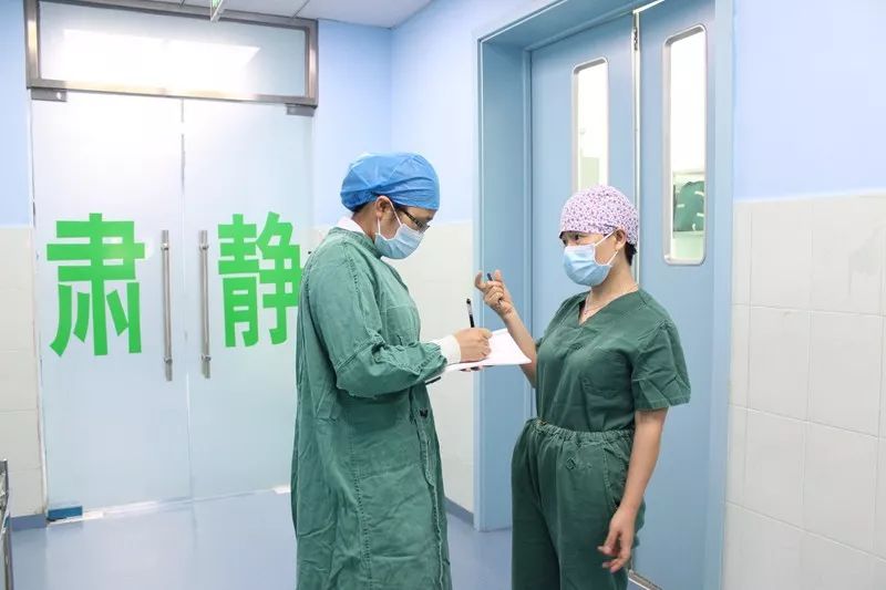 铜仁市妇幼保健院包顺堂副院长率队开展节前安全生产大检查