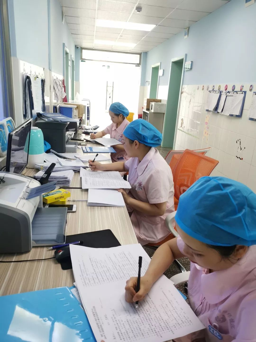 铜仁市妇幼保健院积极组织学习创建国家卫生城市基本知识并测评