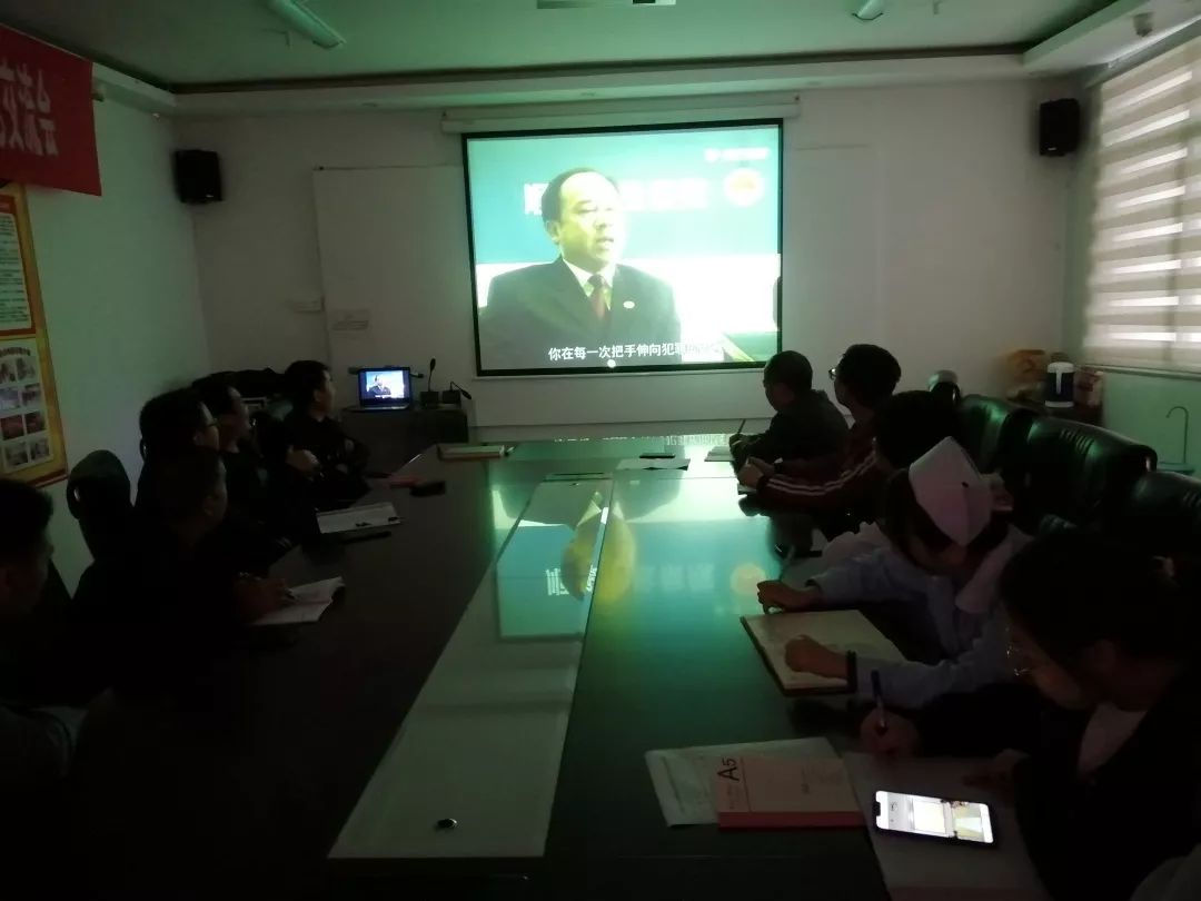 市妇幼保健院党总支召开“不忘初心、牢记使命”主题教育、警示教育、革命传统教育、形势政策教育集中学习