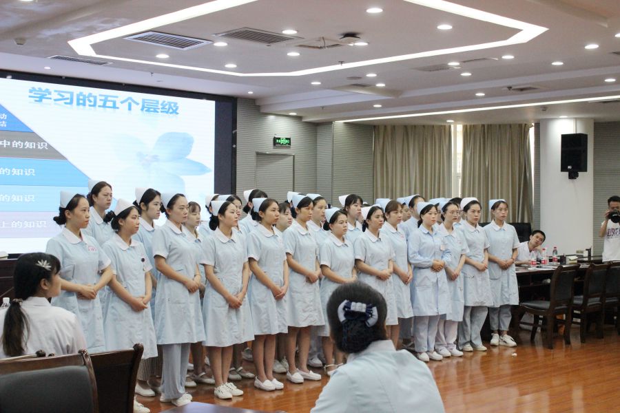 强服务，树形象——我院开展医护礼仪培训
