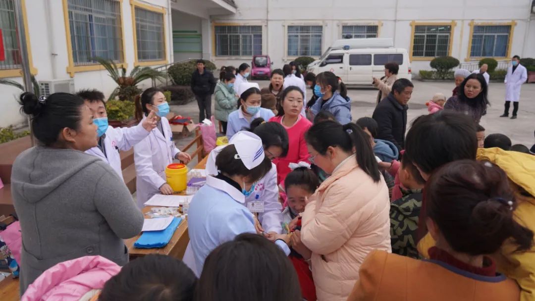 【新闻】“关爱听力健康，聆听精彩未来”——铜仁市妇幼保健院前往市特殊教育学校开展“全国爱耳日”健康教育义诊活动！