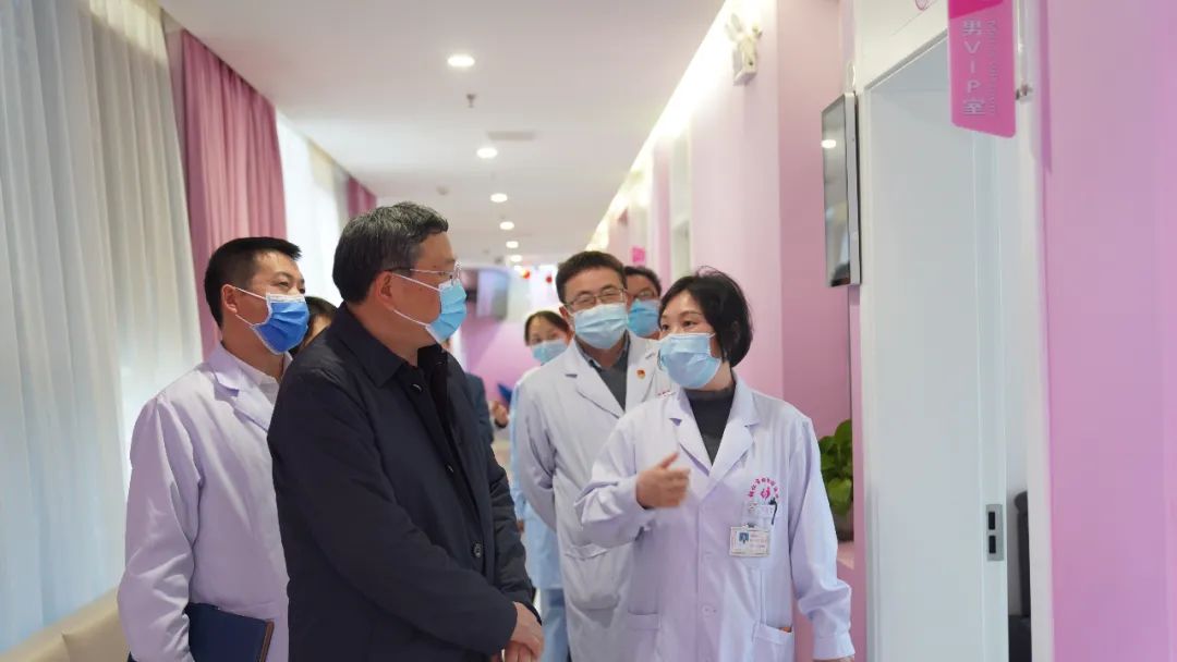 【新闻】铜仁市政协提案委主任蒙胜思一行莅临我院开展老干部就医工作调研