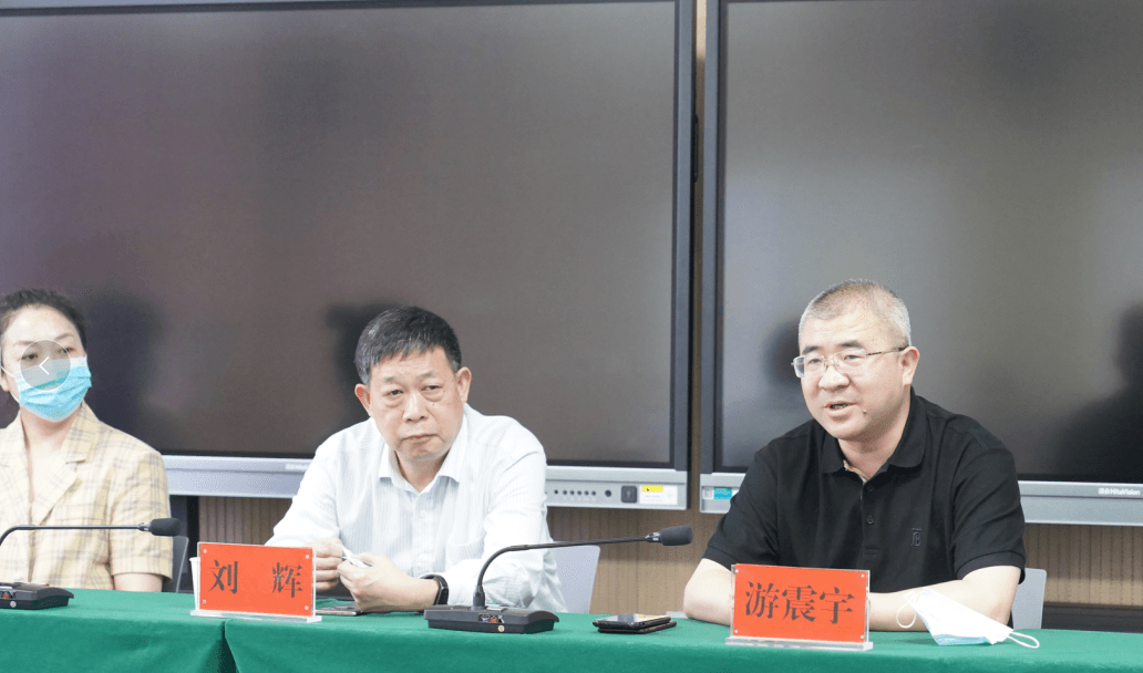 【新闻】贵州省税务局刘辉一行来铜仁市妇幼保健院调研新生儿“一站式”服务工作